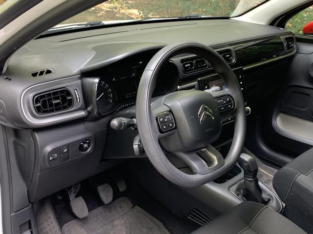 Citroen C3 1.2 PureTech Feel, Carplay, PDC, Navigatie, Climate control, Cruise control.