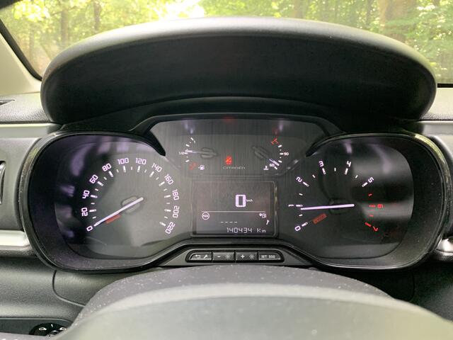 Citroen C3 1.2 PureTech Feel, Carplay, PDC, Navigatie, Climate control, Cruise control.