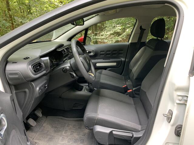 Citroen C3 1.2 PureTech Feel, Carplay, PDC, Navigatie, Climate control, Cruise control.