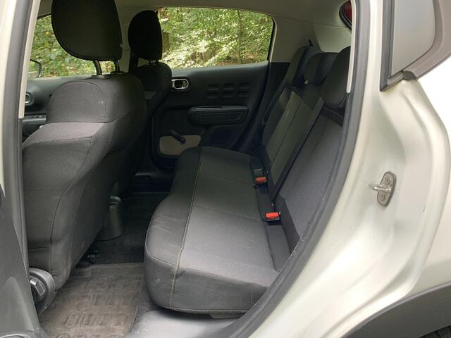 Citroen C3 1.2 PureTech Feel, Carplay, PDC, Navigatie, Climate control, Cruise control.