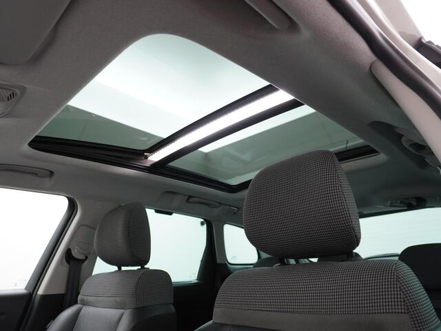 Citroen C3 Aircross T111PK Automaat Panoramadak Apple Carplay Android Auto Navi Ecc 360°Camera Cruise Control Stoelverwarming S&S Shine PDC DAB+ Regen-Lichtsensor Bluetooth Connect Box PureTech Zeer complete Aircross met automaat!