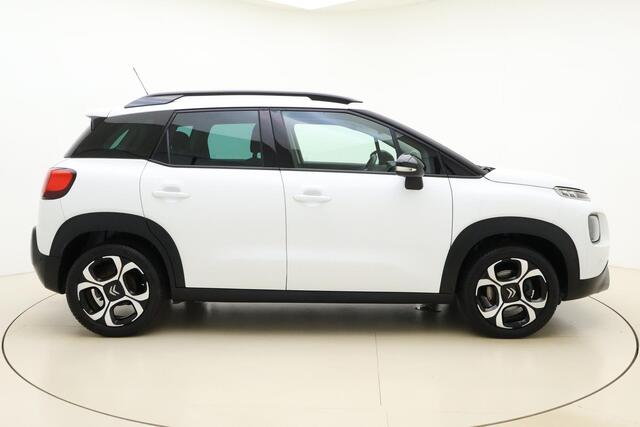 Citroen C3 Aircross 1.2 PureTech S&S Shine 110 PK | Navigatie | Trekhaak | Camera | Parkeersensoren voor en achter | Hoge instap | Lichtmetalen velgen | Dakrails | Extra getint glas