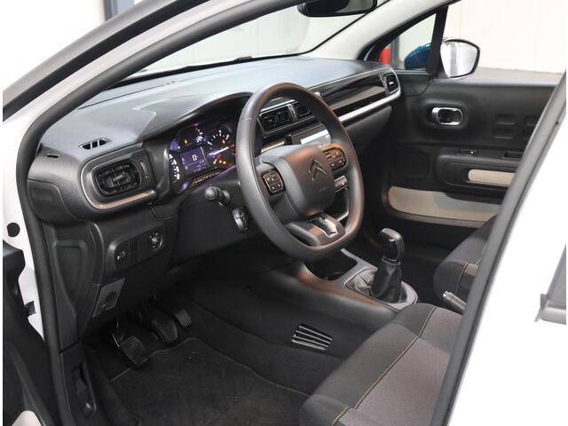 Citroen C3 1.2 85PK Feel | 1ste eigenaar | AppleCarPlay/AndroidAuto | Navigatie | LED | Climate | Isofix | Privacy Glass | Parkeersensoren | Two-Tone | Lage Km Stand!! |