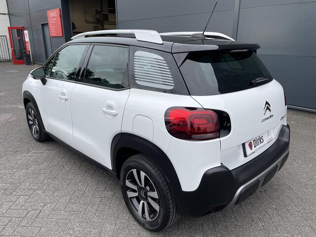 Citroen C3 Aircross 110pk Feel Pack (Navigatie - Automatische Airco - Apple Carplay - Lichtmetalen velgen - Parkeersensoren - Armsteun)