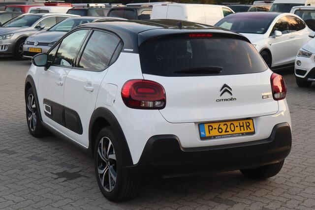 Citroen C3 1.2 PureTech Shine Cruise control, Climate control, Achteruitrijcamera, Isofix