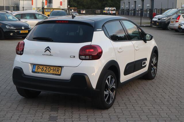 Citroen C3 1.2 PureTech Shine Cruise control, Climate control, Achteruitrijcamera, Isofix