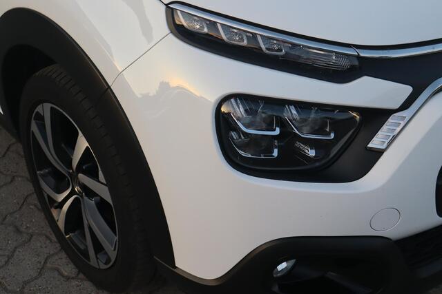Citroen C3 1.2 PureTech Shine Cruise control, Climate control, Achteruitrijcamera, Isofix