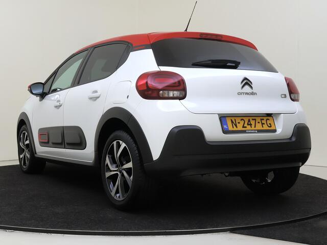 Citroen C3 1.2 82PK Shine | 17 INCH | Camera | Climate control | Getinte ruiten |