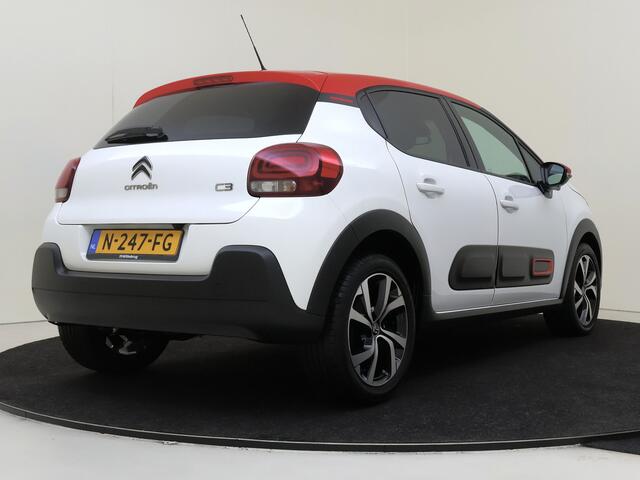 Citroen C3 1.2 82PK Shine | 17 INCH | Camera | Climate control | Getinte ruiten |