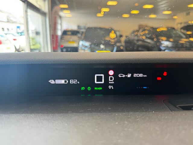 Citroen C3 Ë-C3 Max 44 kWh 100% EV | Carplay | Boordlader | Draadloos tel. laden etc