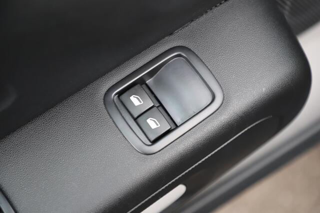 Citroen C3 1.2 PureTech Feel Navigatie Carplay Android Climate Cruise Control Rijstrooksensor Parkeersensor All-season banden!