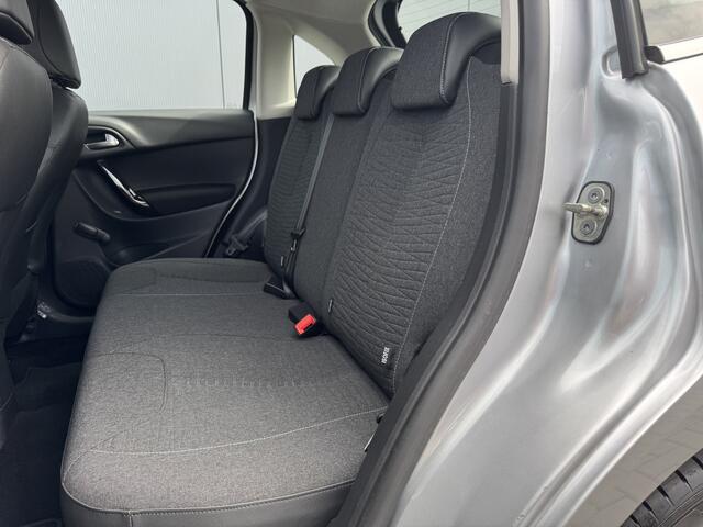 Citroen C3 Citroën 1.2 PureTech Selection | Climate | Cruise | Navigatie