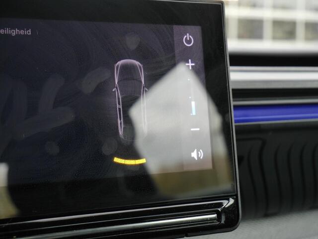 Citroen C3 1.2 Turbo 100pk Plus | Cruise control | Airco | Parkeersensoren achter | Regensensor | Elektrische ramen voor | Led koplampen | Apple carplay/Android auto