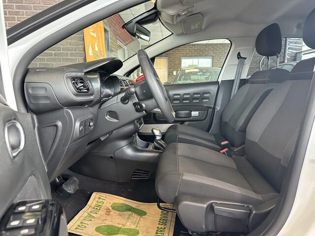 Citroen C3 1.2 PureTech SHINE | Automaat | Carplay | PDC | Weinig kilometers Interesse, Proefrit? Bel of app met: 06-24 28 28 42