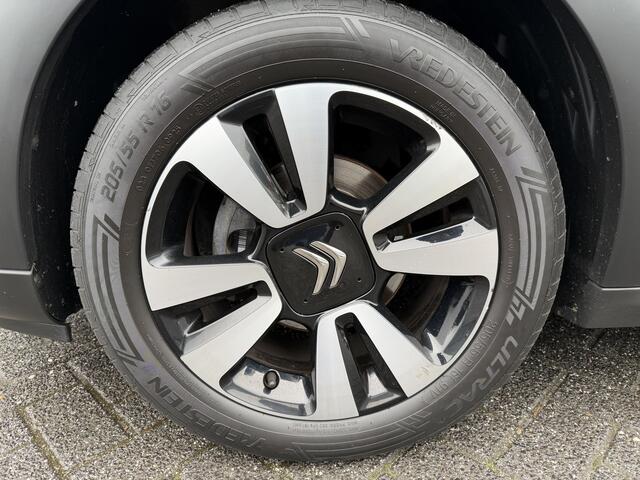 Citroen C3 110pk Shine (Keyless Entry - Camera - Navigatie - Automatische Airco - LED - Apple Carplay)