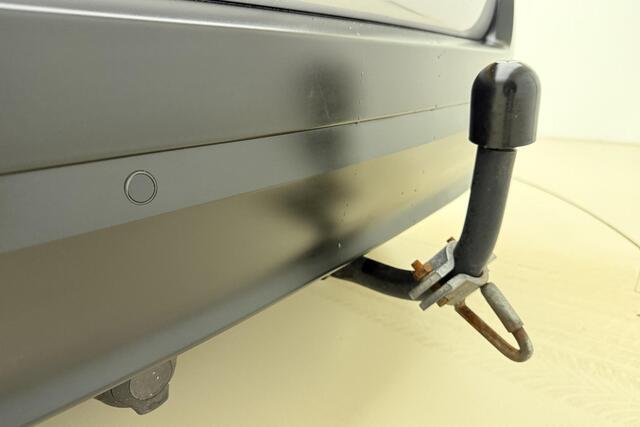 Citroen C3 1.2 PureTech C-Series | 83 PK | Trekhaak | Navigatie | Apple Carplay & Android Auto | Parkeersensoren Achter | DAB+ | Cruise Control | Two Tone Lak |