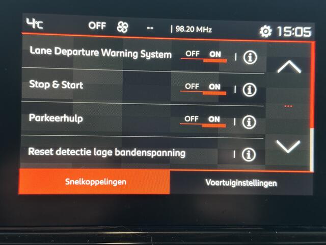 Citroen C3 1.2 PureTech Shine | Carplay | PDC | Lane Assist | Cruise Control Interesse, Proefrit? Bel of app met: 06-24 28 28 42