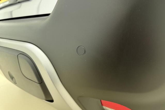 Citroen C3 Aircross 1.2 PureTech Shine 110PK | Handgeschakeld | Panoramadak | Camera | Climate & Cruise Control | Navigatie | LMV | Mirror Screen | Start/stop