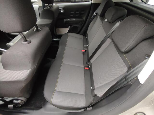 Citroen C3 1.2 PureTech Shine Navi-Carplay Stoelverwarming Led Bi-Tone Nieuwe Distributieriem