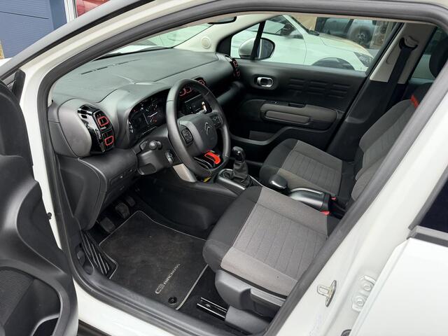 Citroen C3 Aircross 1.5 BlueHDi S&S Shine | Zuinige diesel | Lage KM stand:66500 | Navigatie | LED | Hoge zit | Camera | Lichtmetaal | Apple Carplay / Android Auto| Zwart Dak.