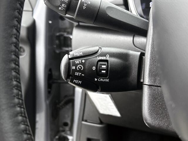 Citroen C3 110 pk Automaat Shine | Rijklaar | Comfort Seats | 17" Lichtmetaal | Navigatie |