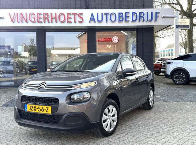 Citroen C3 Benzine 5-Deurs * Hele Mooie * * Climate & Cruise Control * Navigatie & Spotify via Apple Carplay / Android Auto * Vingerhoets; Vierde Generatie Eersteklas Service. Al meer dan 100 jaar een begrip in de Brabantse Kempen.