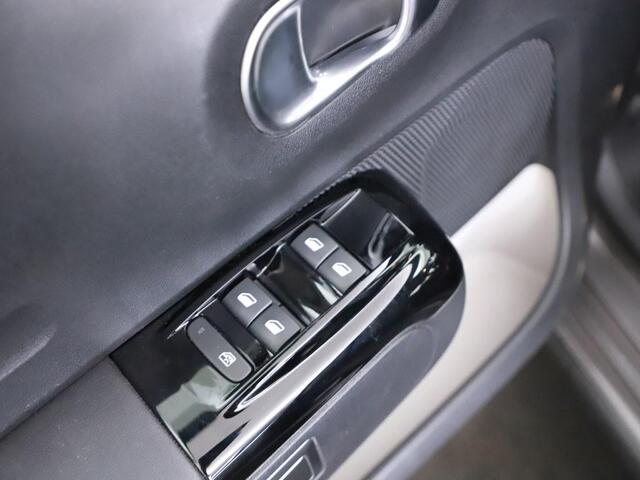 Citroen C3 1.2T 110pk Shine H.Leder/Nav/Camera/Ecc /Carplay/El.Pakket/Cruise