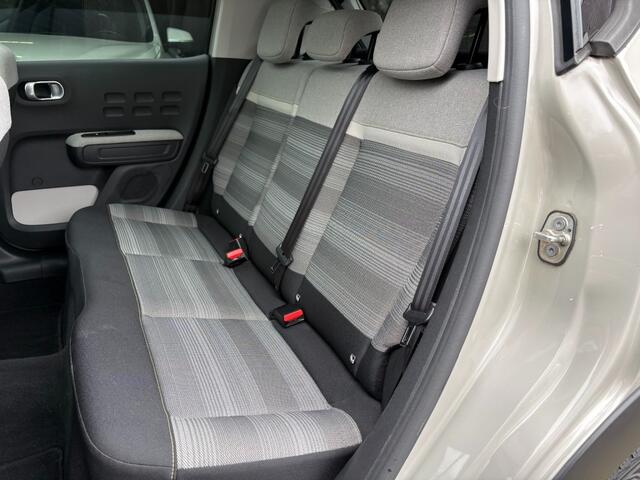 Citroen C3 1.2 110pk SHINE Navi CarPlay, Camera, Panorama, Cruise, 17Inch