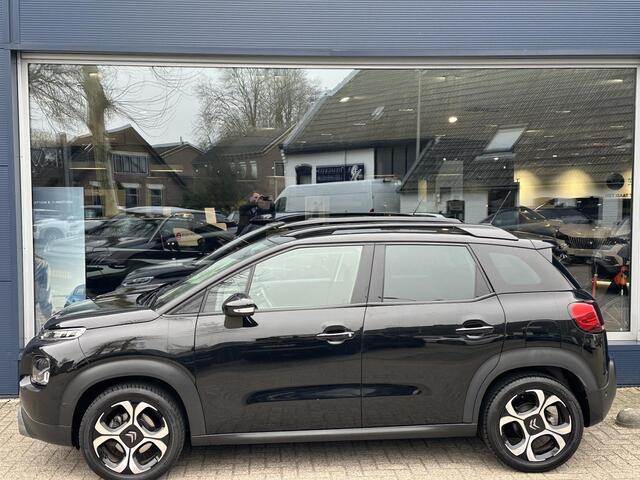 Citroen C3 Aircross 1.2 Turbo 110 PK Shine Automaat | Compacte auto met Hoge Zit | Trekhaak | Navigatie | Cruise Control | Climate Control | Parkeersensoren | Camera | Keyless Entry | Draadloze Telefoonlader | Hi-Fi Systeem | Dode Hoek Signalering | Lichtmetalen Vel