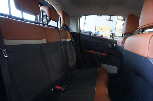 Citroen C3 1.2 PureTech 110pk Shine + Navi/ Carplay/ Camera/ 17inch/ Schitterend/ Garantie!