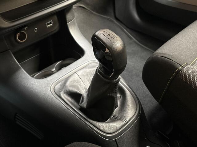 Citroen C3 1.2 PureTech Sport (APPLE CARPLAY, GROOT NAVI, LM VELGEN, PARKEERSENSOREN, SPORTSTOELEN, CRUISE, TREKHAAK, NIEUWE APK, NIEUWSTAAT)