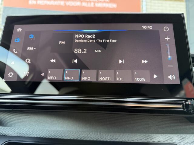 Citroen C3 1.2 Hybrid 110pk Max (Camera - LED - Automatische Airco - Navigatie - Parkeersensoren - Apple Carplay)