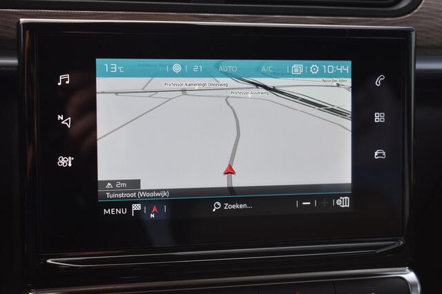 Citroen C3 PureTech 82 Shine | Navigatie | Achteruitrijcamera | Airconditioning ECC | Carplay & Android auto | Lichtmetalen velgen | Advanced Comfortstoelen | Isofix Bevestigingspunten | Zeer Compleet!!