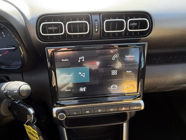 Citroen C3 Aircross 130 Pk Benzine * AUTOMAAT * * Navigatie * Airco * Cruise Control * Achteruitrij Camera * DAB Radio * Hoge Zitpositie * Vingerhoets; Vierde Generatie Eersteklas Service. Al meer dan 100 jaar een begrip in de Brabantse Kempen.