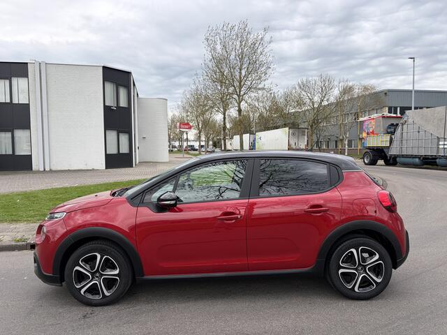 Citroen C3 1.2i PureTech Business 85 PK. Nieuwe auto met slechts 33.000 KM !!!