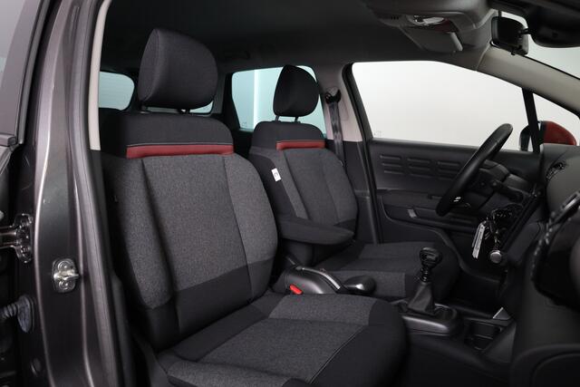 Citroen C3 Aircross PT 110 C-Series 16" velgen | Navi | Parkeersensoren