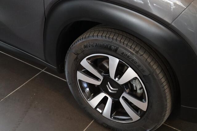 Citroen C3 Aircross PT 110 C-Series 16" velgen | Navi | Parkeersensoren