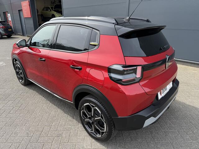 Citroen C3 100pk Max (Camera - LED - Automatische Airco - Navigatie - Parkeersensoren - Draadloos laden - Apple Carplay)