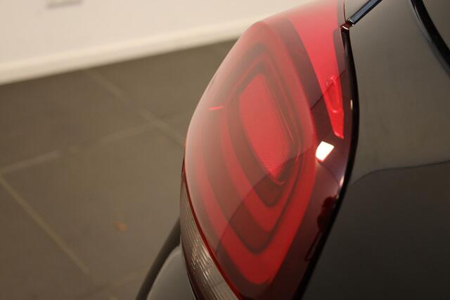 Citroen C3 PT 110 Shine Automaat 6 Navi | Camera | Sensoren | Apple Carplay/Android auto