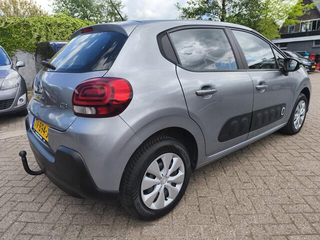 Citroen C3 PureTech 82 Feel, Navigatie, Cruise control, Trekhaak