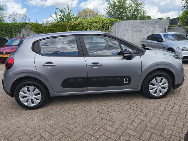 Citroen C3 PureTech 82 Feel, Navigatie, Cruise control, Trekhaak