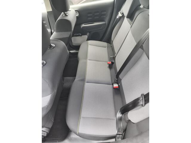 Citroen C3 PureTech 82 Feel, Navigatie, Cruise control, Trekhaak