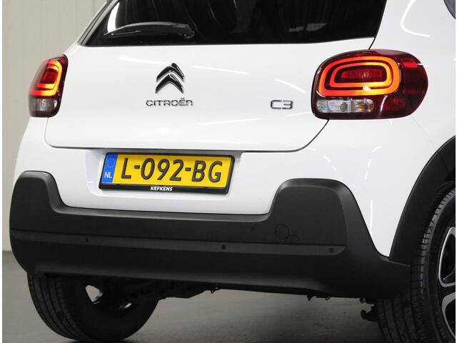 Citroen C3 1.2 85PK Feel | 1ste eigenaar | Navigatie | Climate Control | Cruise Control | AppleCarPlay/AndroidAuto | Isofix | Privacy Glass | Two-Tone | Parkeersensoren |