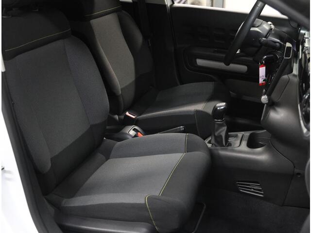 Citroen C3 1.2 85PK Feel | 1ste eigenaar | Navigatie | Climate Control | Cruise Control | AppleCarPlay/AndroidAuto | Isofix | Privacy Glass | Two-Tone | Parkeersensoren |