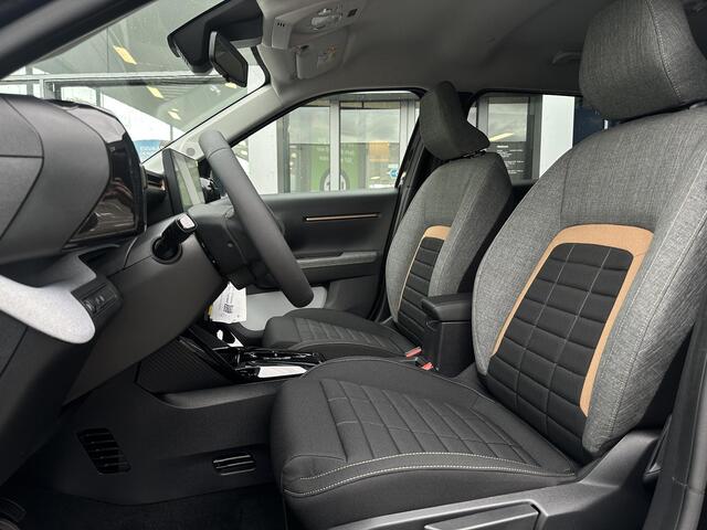 Citroen C3 Ë-C3 Aircross Plus 113pk Extended Range 54 kWh | Comfort Stoelen | Apple Carplay/Android Auto | Parkeercamera/-sensoren | Full LED | DAB | Cruise Control | Climate Control |