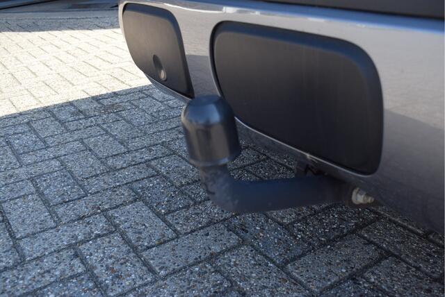 Citroen C3 Aircross 1.2 S&S Shine 110PK | Camera | Trekhaak | Hi-Fi | NL-Auto