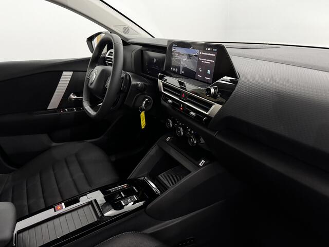 Citroen C4 1.2 Hybrid 145pk Plus Nieuw Navi, Camera, Clima, Cruise control, Virtual desk, Rijstrook correctie, 2 jaar garantie