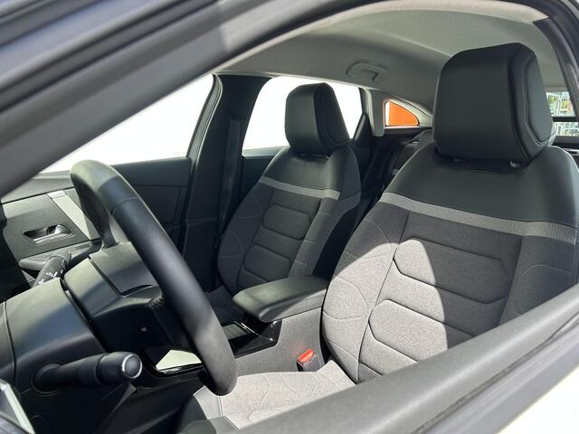 Citroen C4 1.2 PT 130 Feel | Comfort seats | Trekhaak | Parkeercamera | Prijs is rijklaar