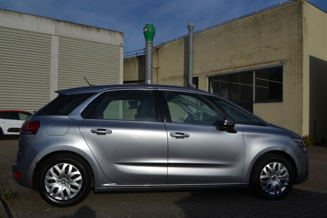 Citroen C4 SpaceTourer 130 AUTOMAAT | SELECTION | LAGE KM.ST.! | PDC A. + CAMERA | NAV. | BLUETOOTH | |