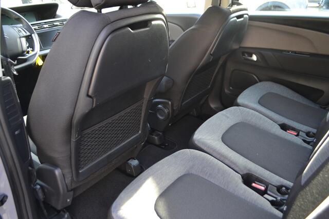 Citroen C4 SpaceTourer 130 AUTOMAAT | SELECTION | LAGE KM.ST.! | PDC A. + CAMERA | NAV. | BLUETOOTH | |